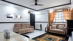 yio-chu-kang-green photo thumbnail #1